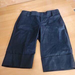 NWT Banana Republic Martin Fit Bermuda Shorts • Black • Size 0 • Tailored